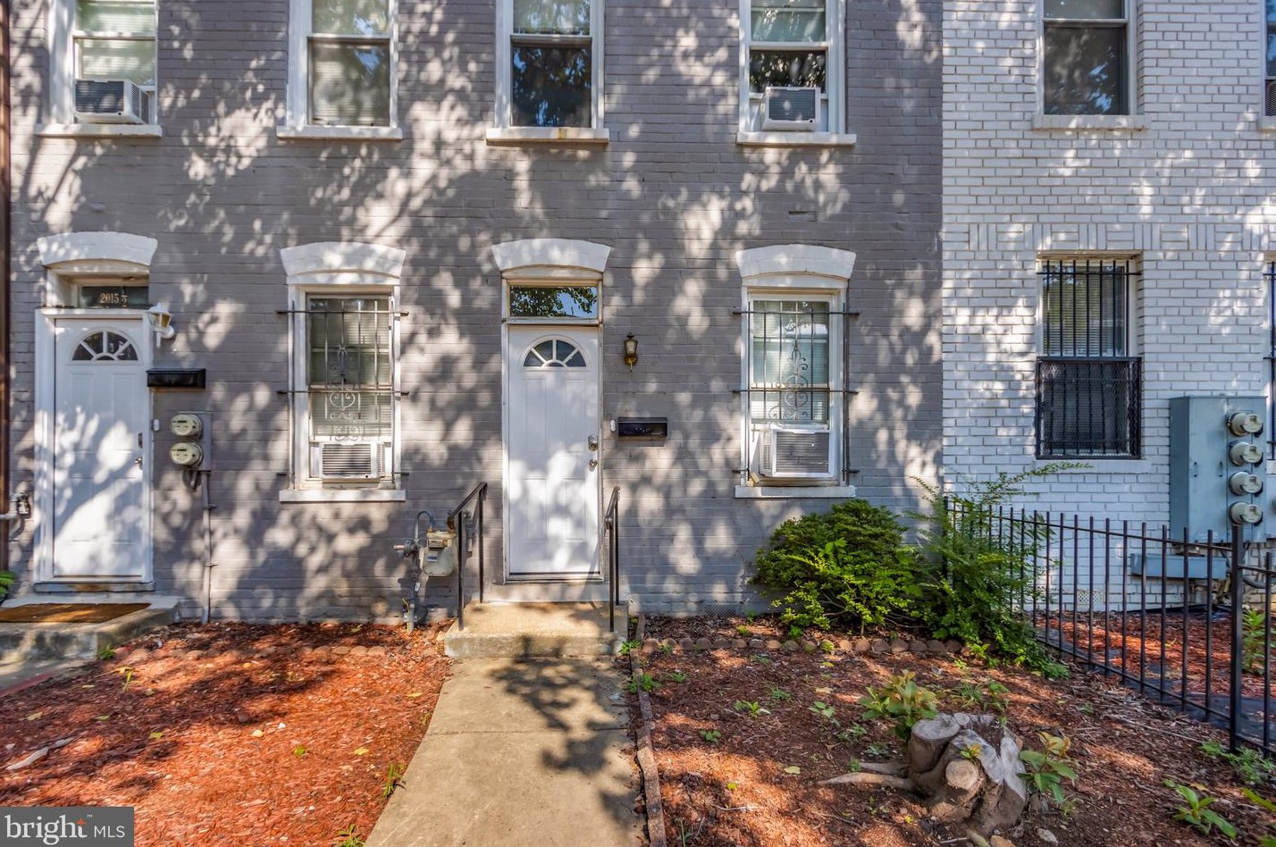 2015 4th St Ne #1, Washington, DC 20002