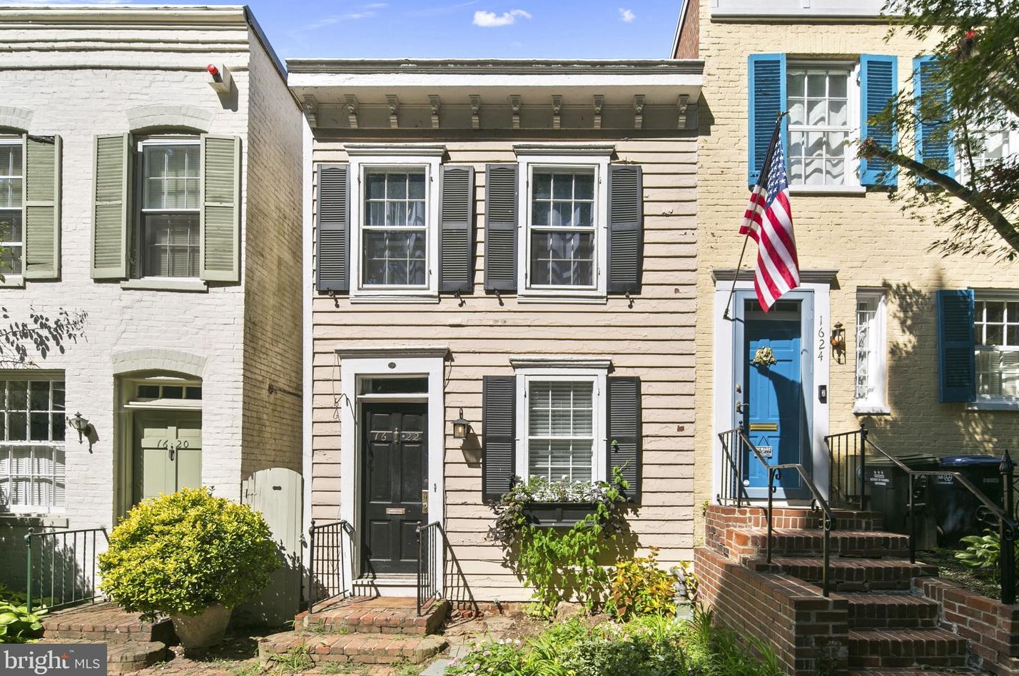 1622 32nd St, Washington, DC 20007-2930