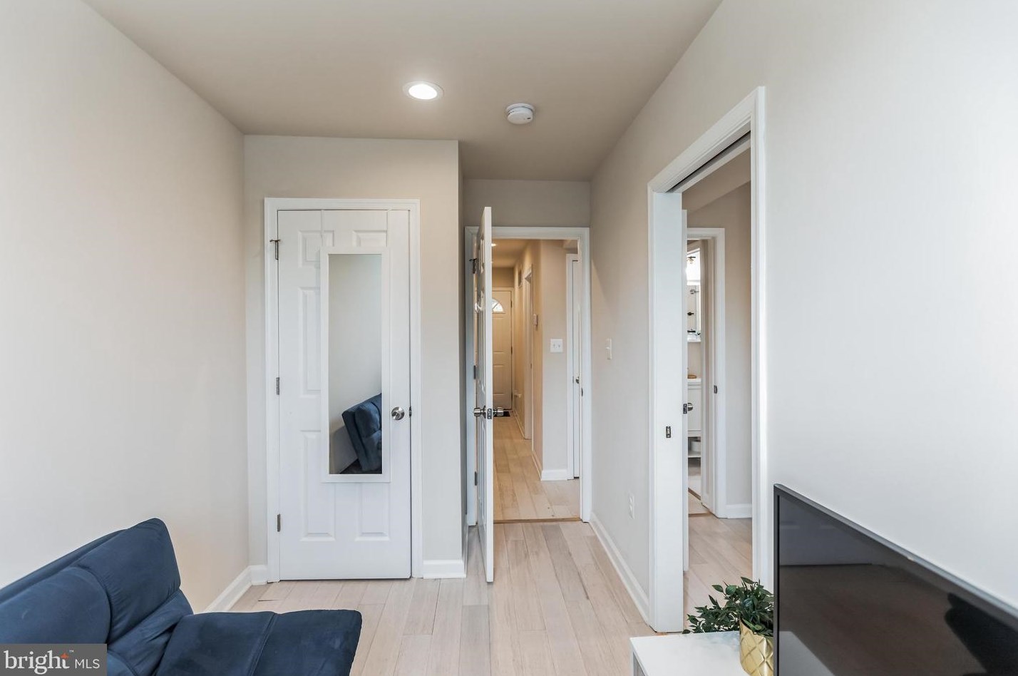 208 Webster St, Washington, DC 20011-4946