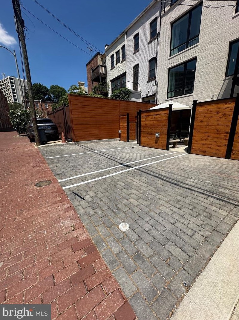 1820 19th St, Washington DC  20009-5501 exterior