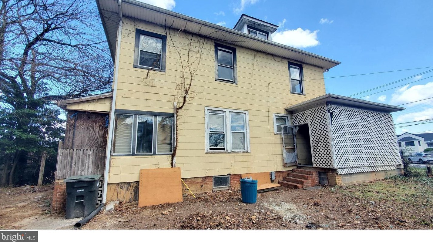 2904 16 St, Washington DC 20018-1821 exterior