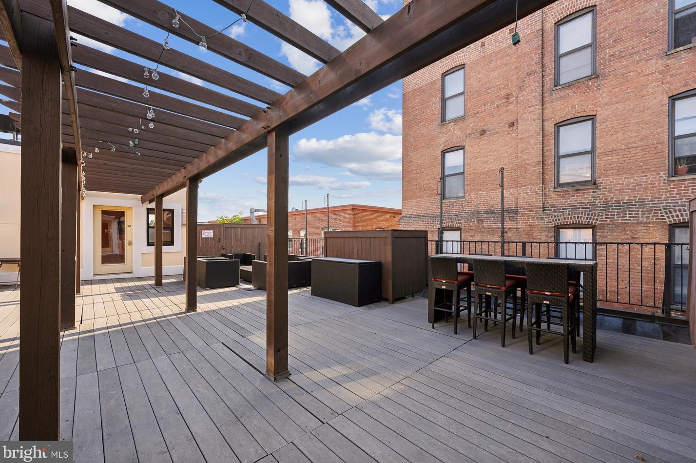 1354 Euclid St, Washington DC  20009-4814 exterior