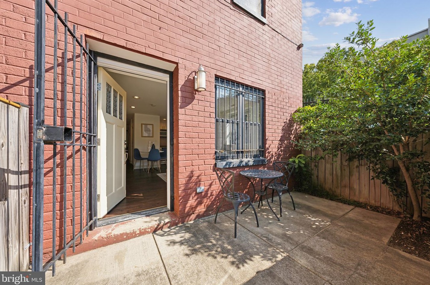 1354 Euclid St, Washington, DC 20009-4814