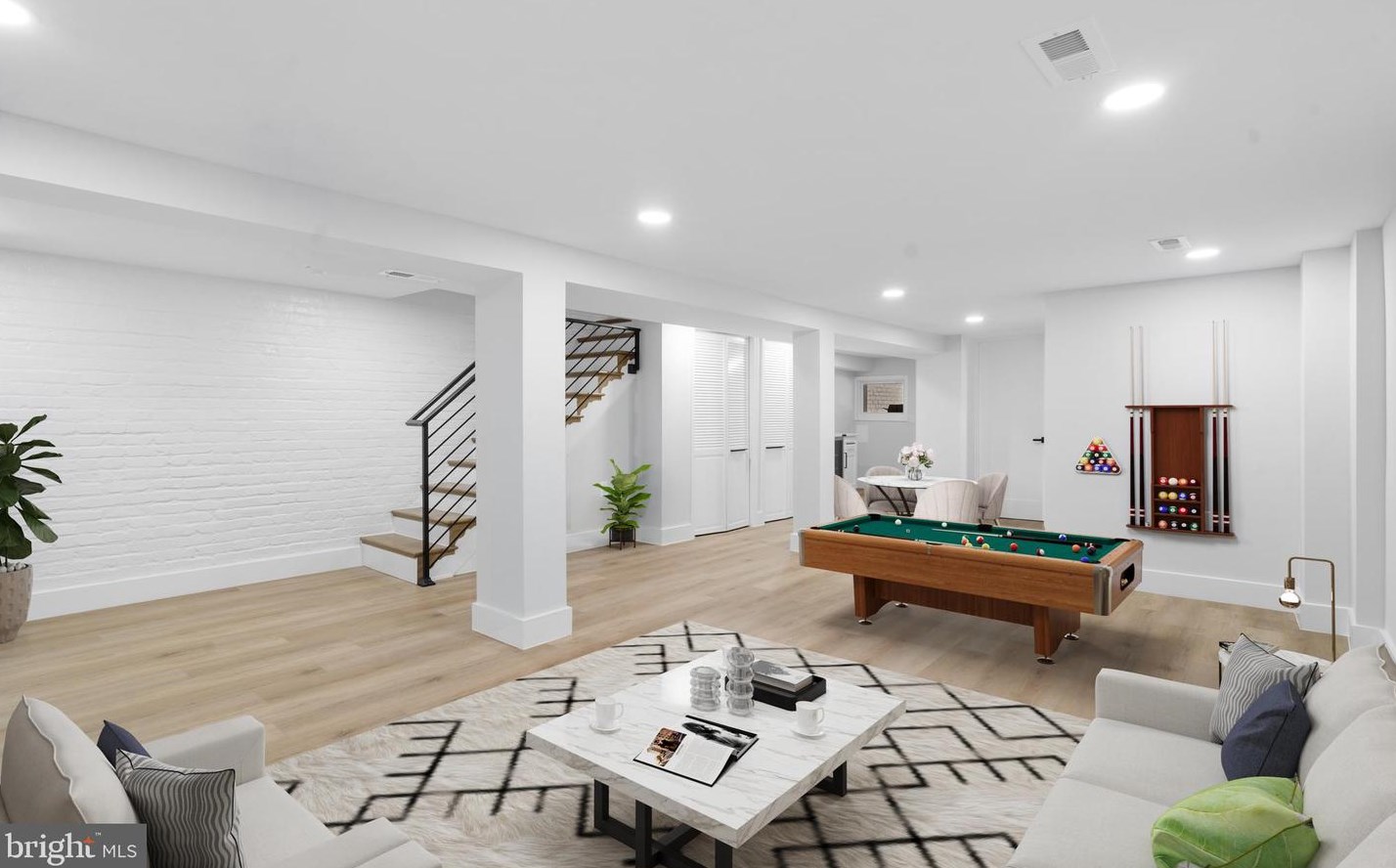 713 Princeton Pl, Washington DC 20010-1605 exterior