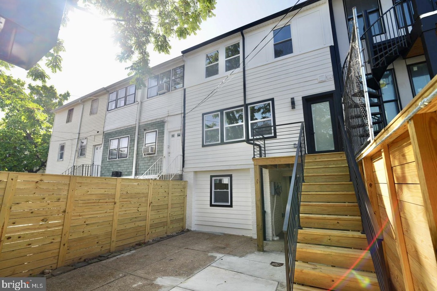 713 Princeton Pl, Washington DC 20010-1605 exterior