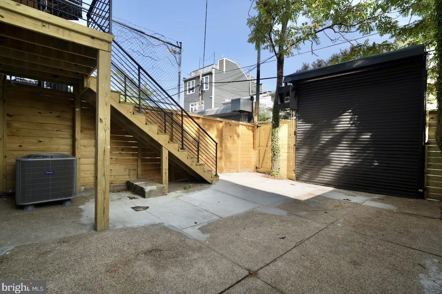 713 Princeton Pl, Washington DC 20010-1605 exterior