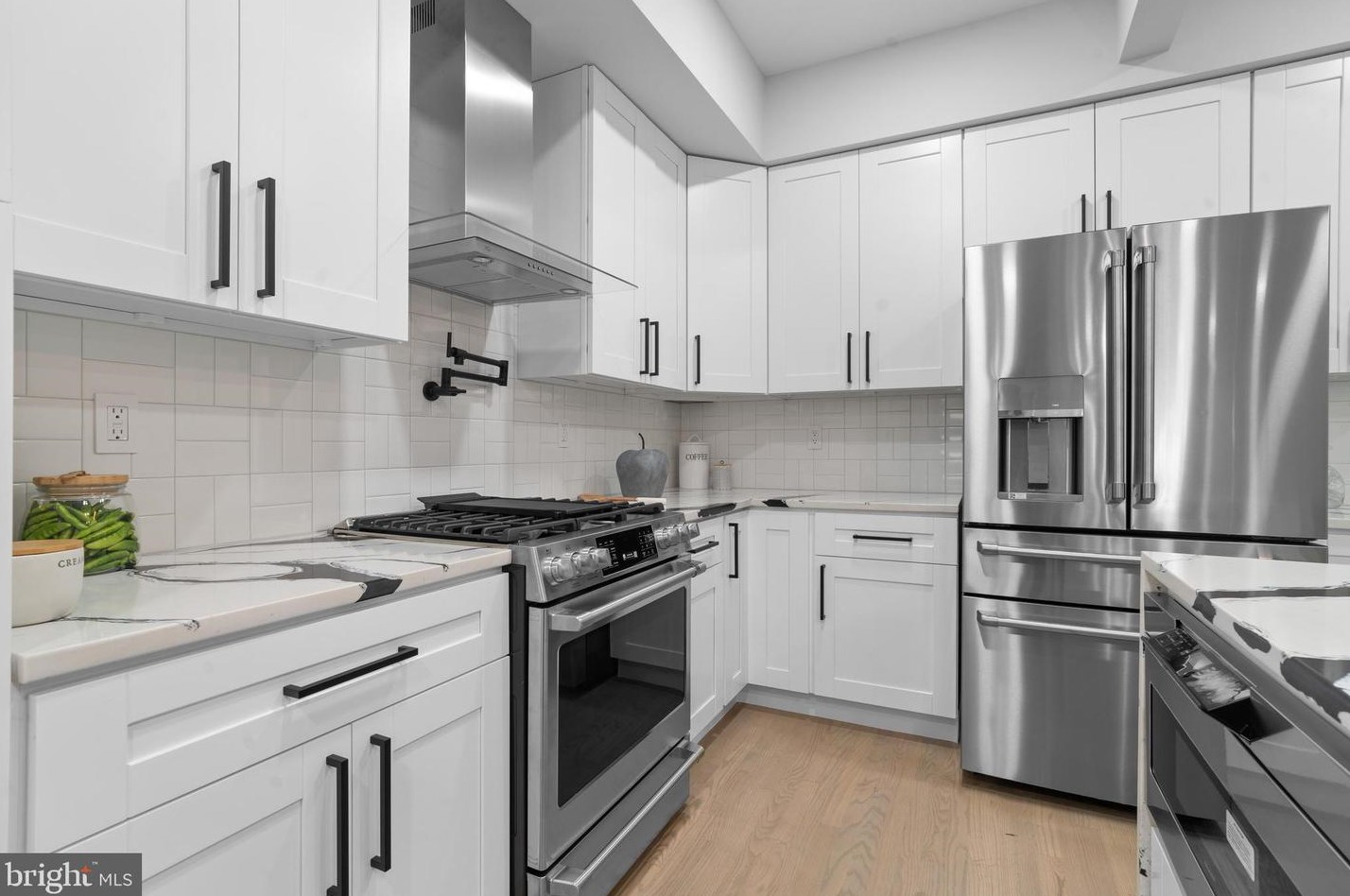 713 Princeton Pl, Washington DC 20010-1605 exterior