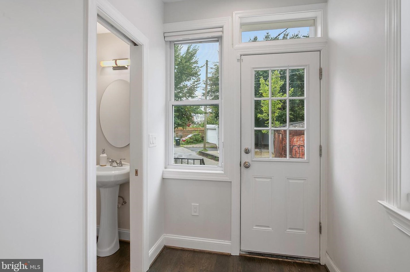 4023 New Hampshire Ave, Washington DC 20011-7921 exterior