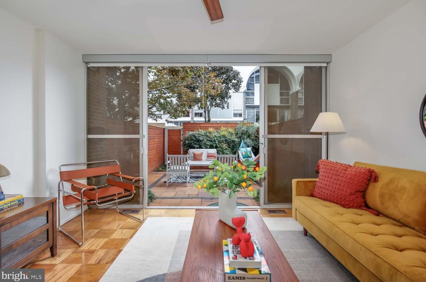 298 N St, Washington DC  20001-4610 exterior