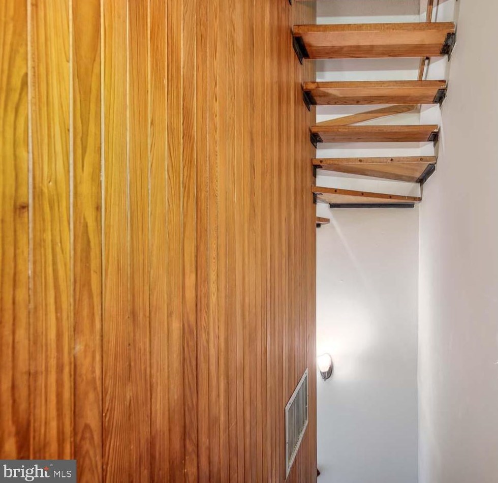 298 N St, Washington DC  20001-4610 exterior