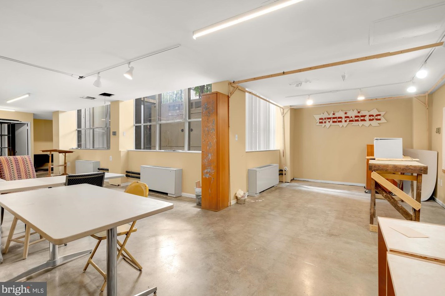 298 N St, Washington DC  20001-4610 exterior