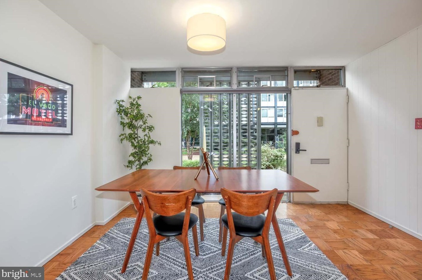 298 N St, Washington DC  20001-4610 exterior