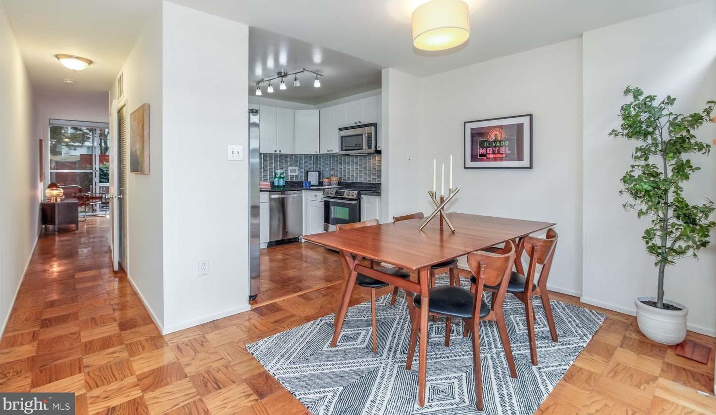 298 N St, Washington DC  20001-4610 exterior