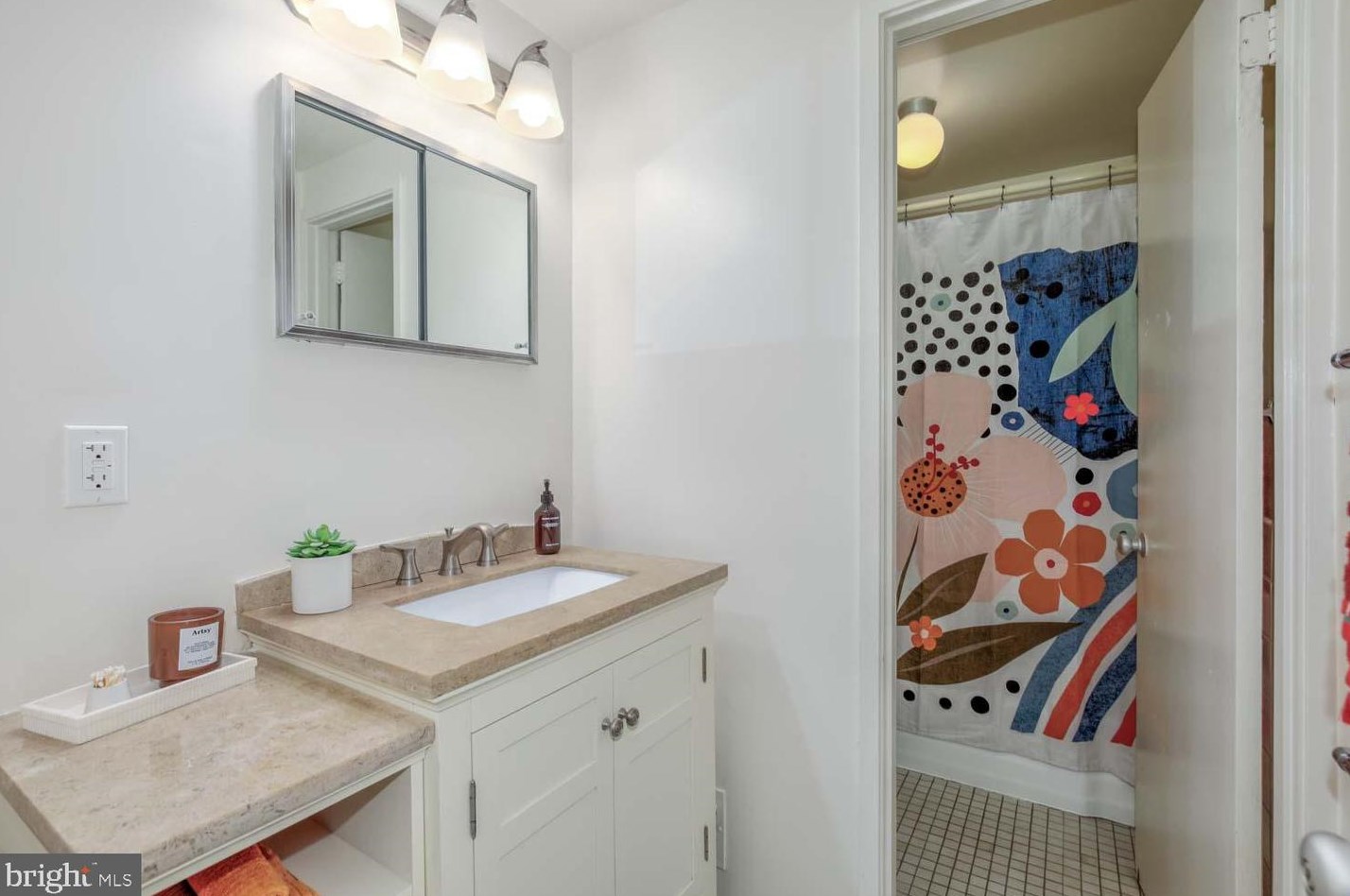 298 N St, Washington DC  20001-4610 exterior