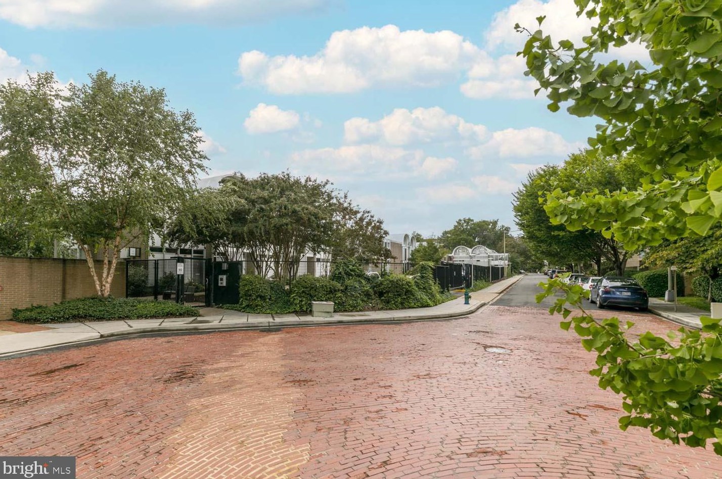 298 N St, Washington DC  20001-4610 exterior