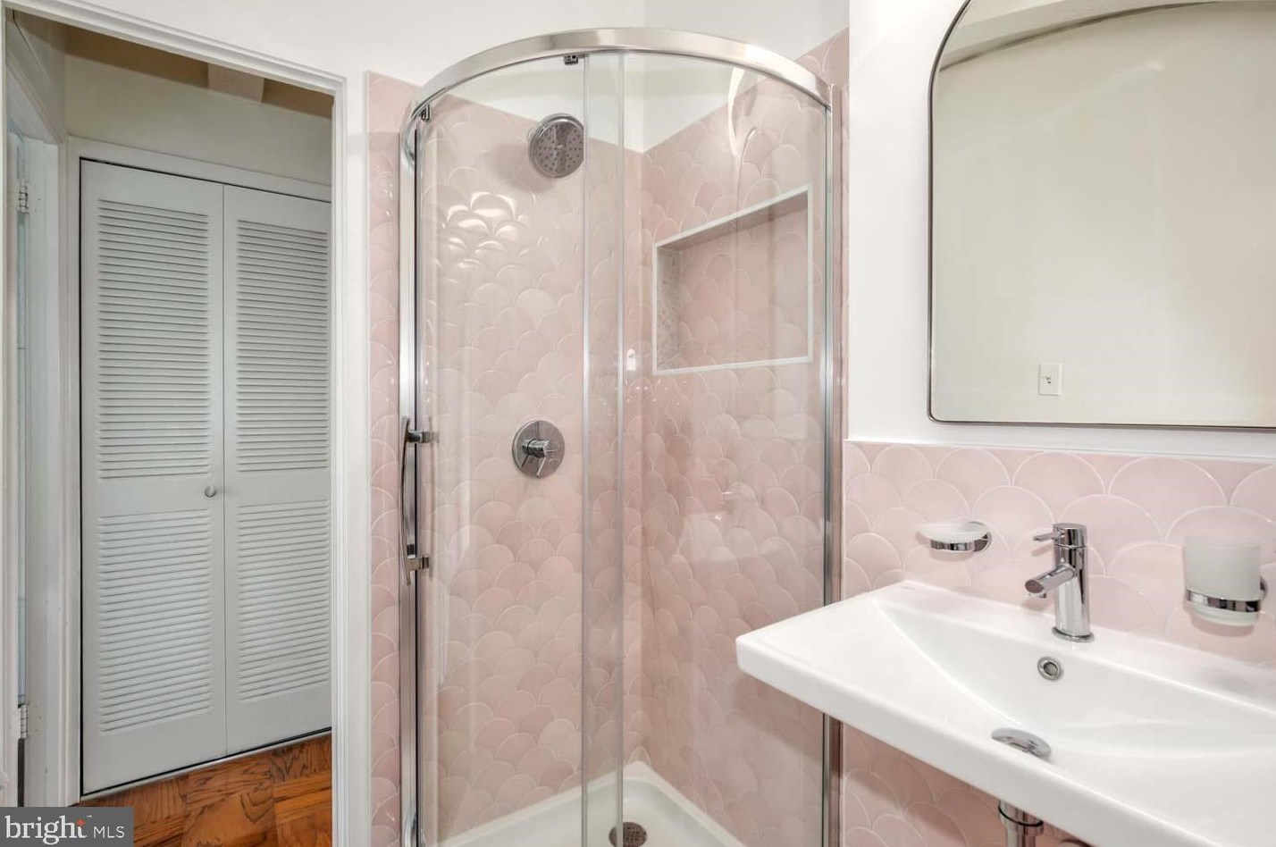 298 N St, Washington DC  20001-4610 exterior