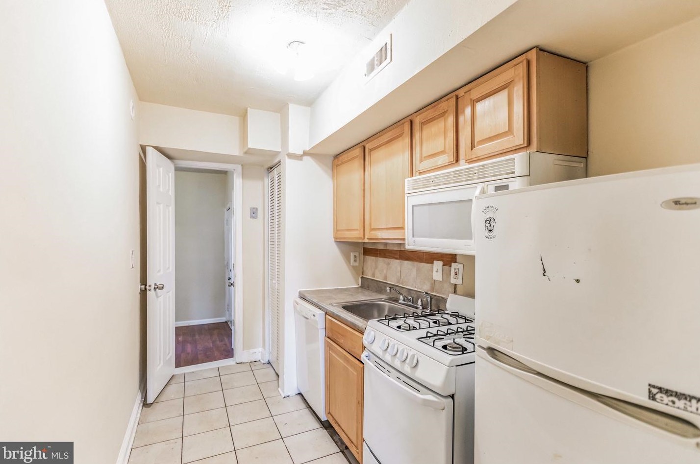 1255 Meigs Pl, Washington DC 20002-2411 exterior