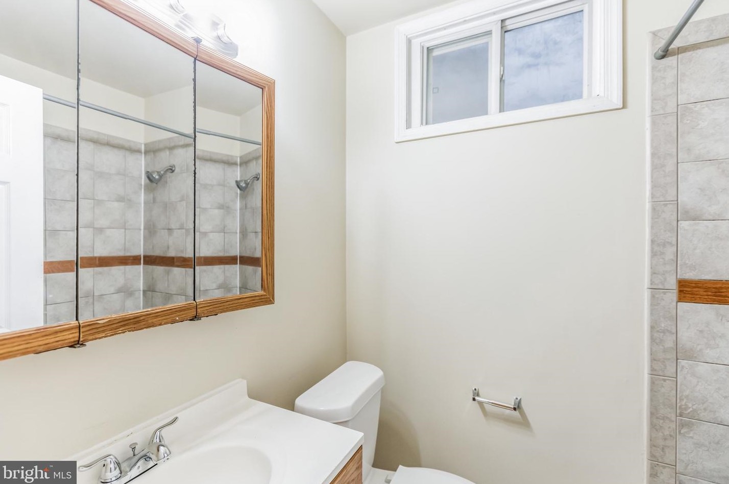 1255 Meigs Pl, Washington DC 20002-2411 exterior