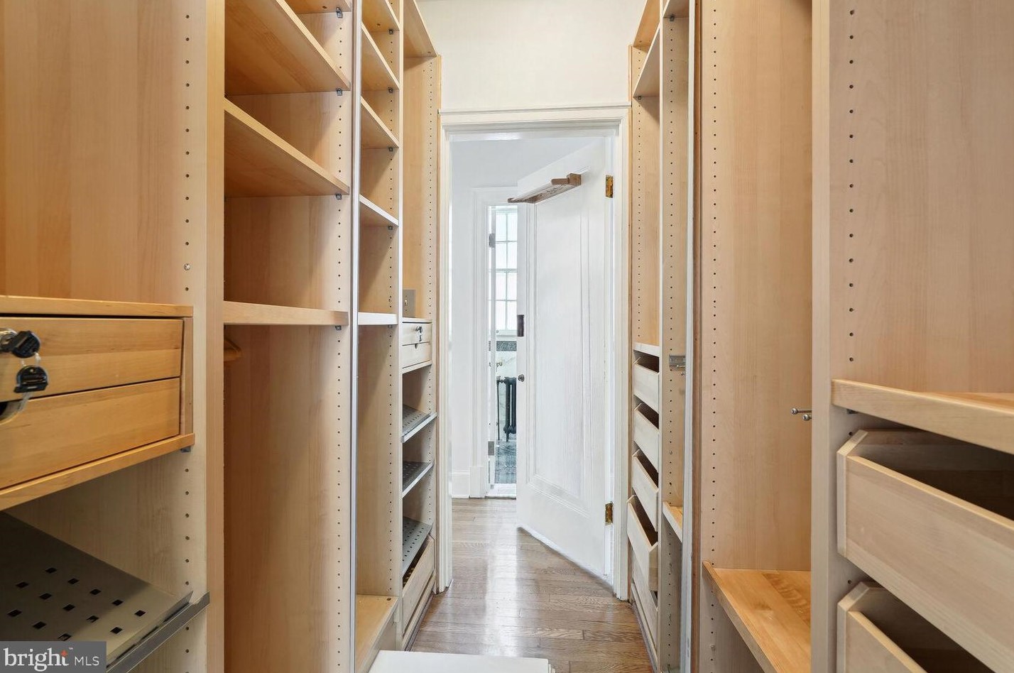 2204 Wyoming Ave, Washington DC  20008-3908 exterior