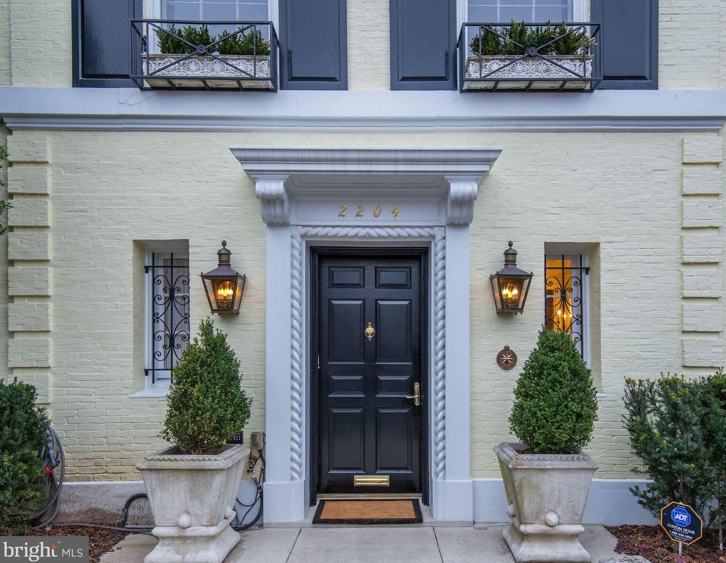 2204 Wyoming Ave, Washington, DC 20008-3908