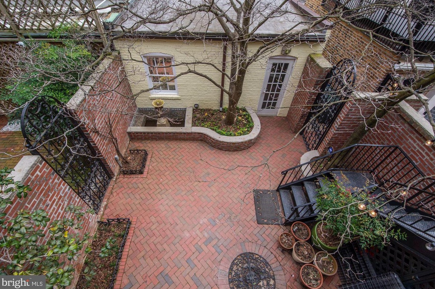 2204 Wyoming Ave, Washington DC  20008-3908 exterior