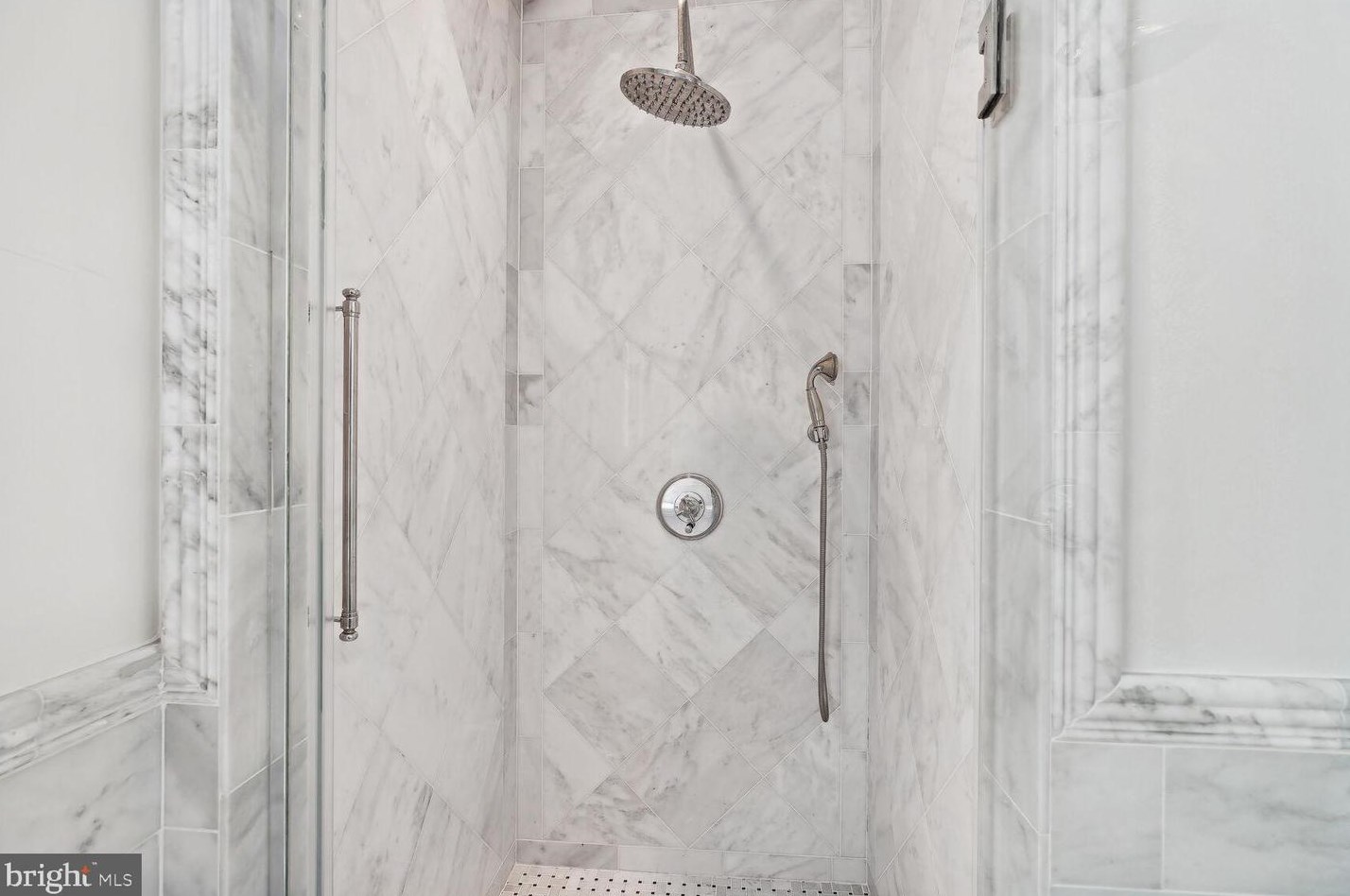 2204 Wyoming Ave, Washington DC  20008-3908 exterior