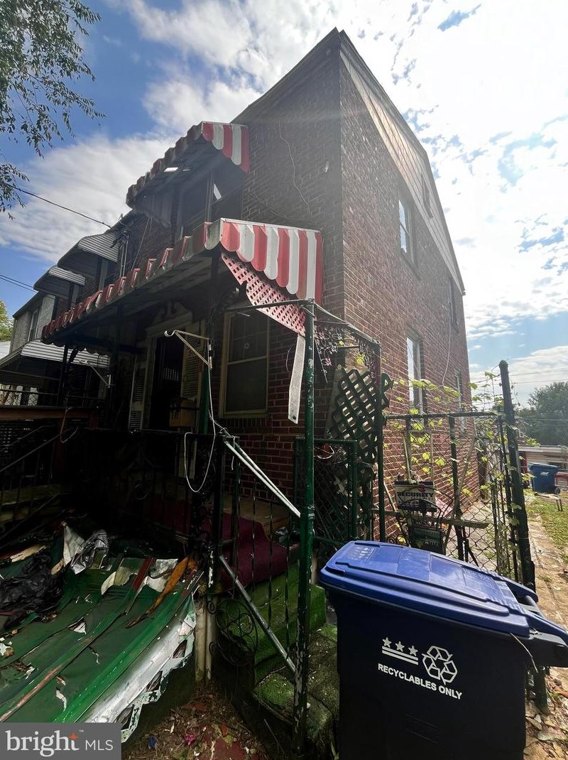318 Eastern Ave, Washington, DC 20019-2885