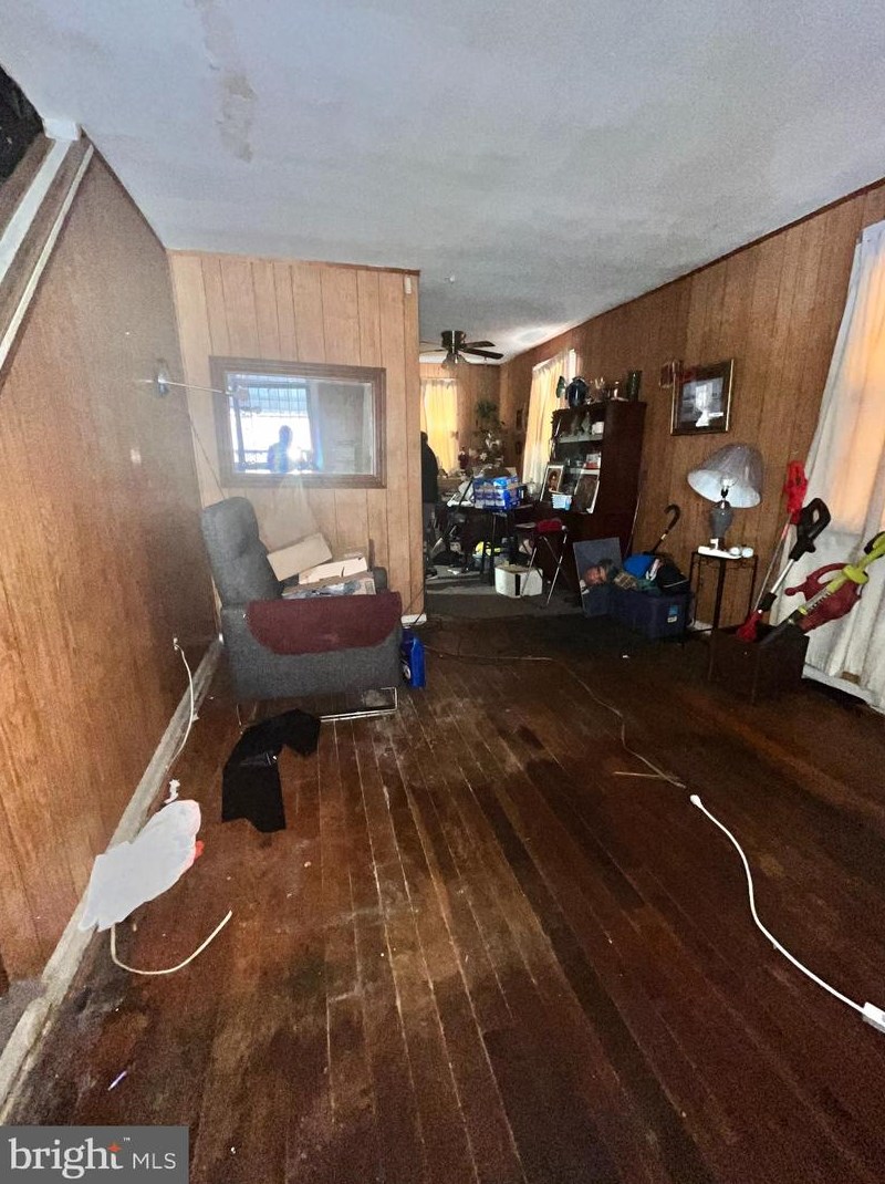 318 Eastern Ave, Washington DC  20019-2885 exterior