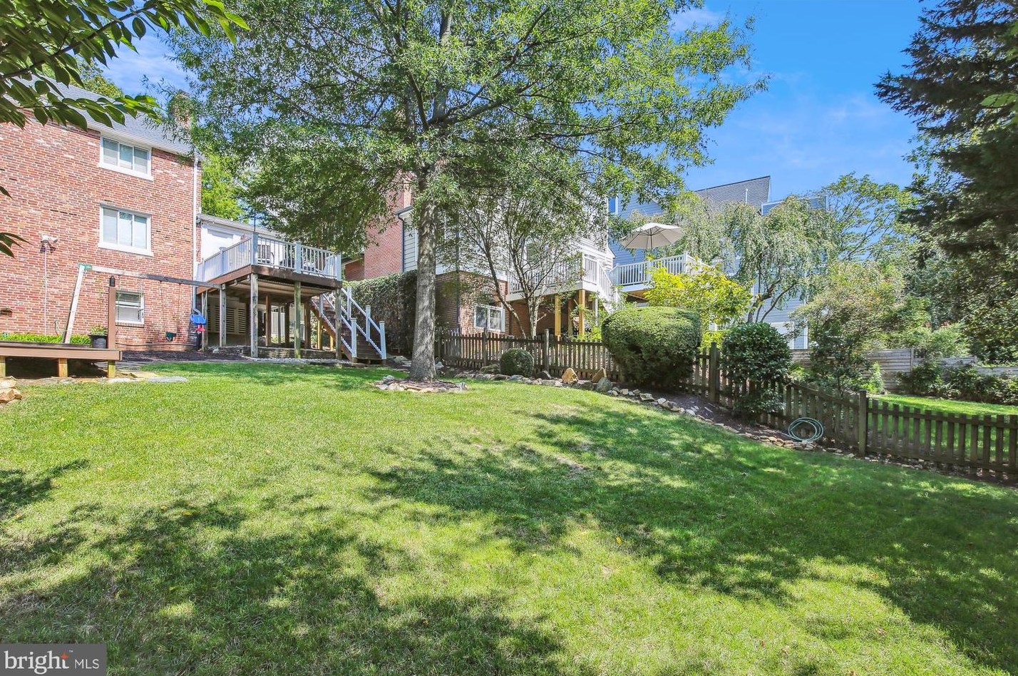 5050 Fulton St, Washington DC 20016-3447 exterior