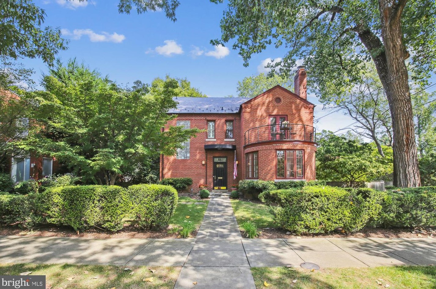 3101 Chesapeake St, Washington, DC 20008-2230