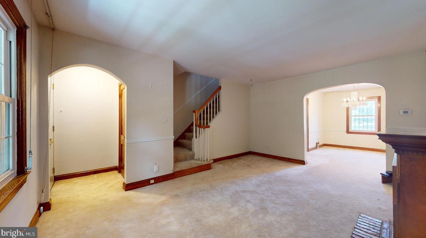 38 Crittenden St, Washington, DC 20011-6720