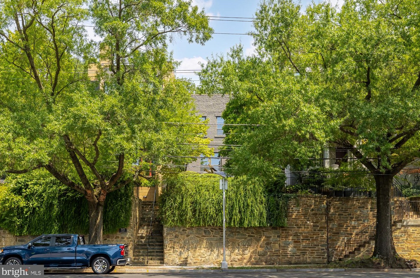 5169 Macarthur Blvd, Washington DC 20016-3315 exterior