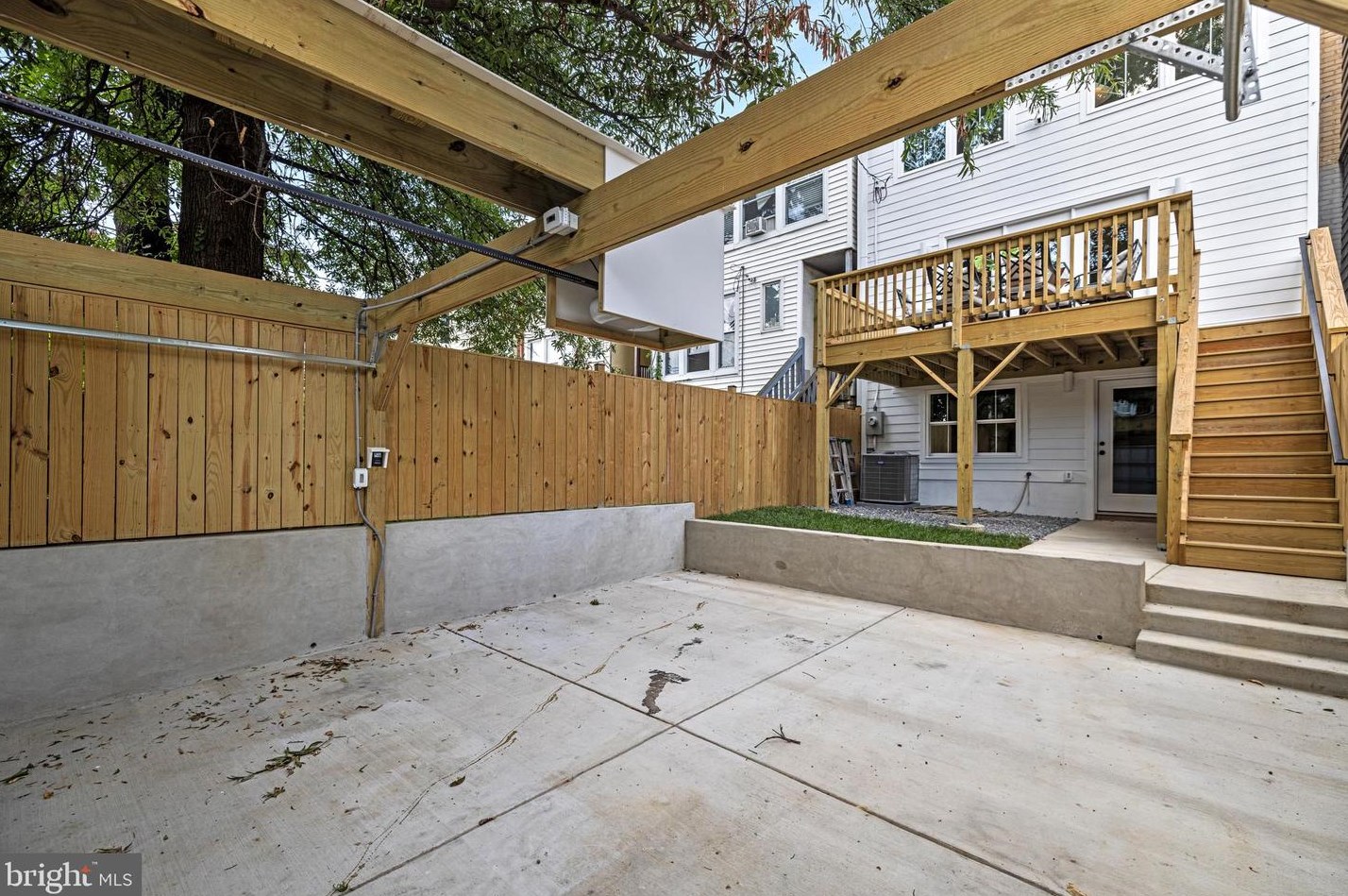 4814 Illinois Ave, Washington DC 20011-5925 exterior