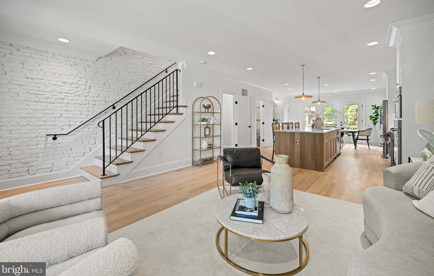 4814 Illinois Ave, Washington DC 20011-5925 exterior