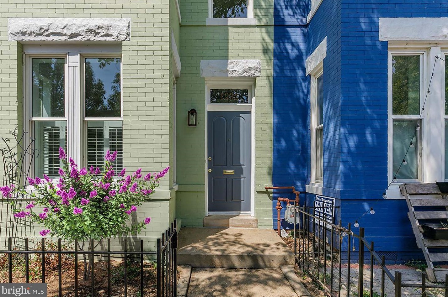 1232 D St, Washington, DC 20003-2217