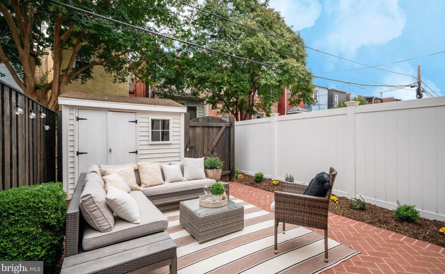 1345 F St, Washington DC  20002-5419 exterior