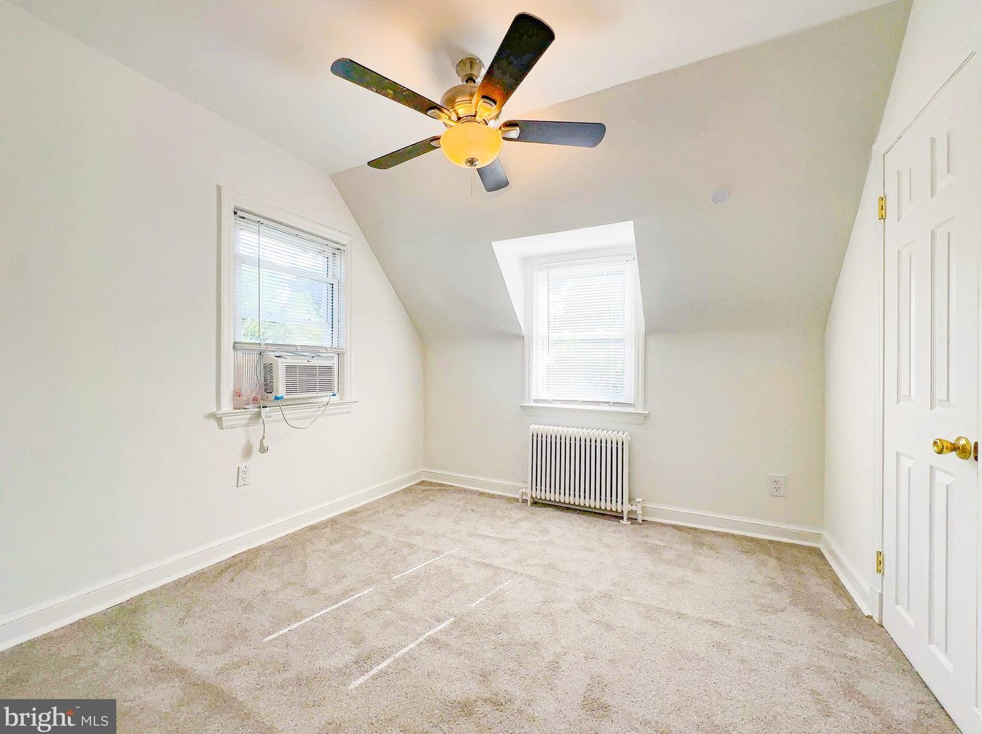 1106 45th Pl Se, Washington, DC 20019