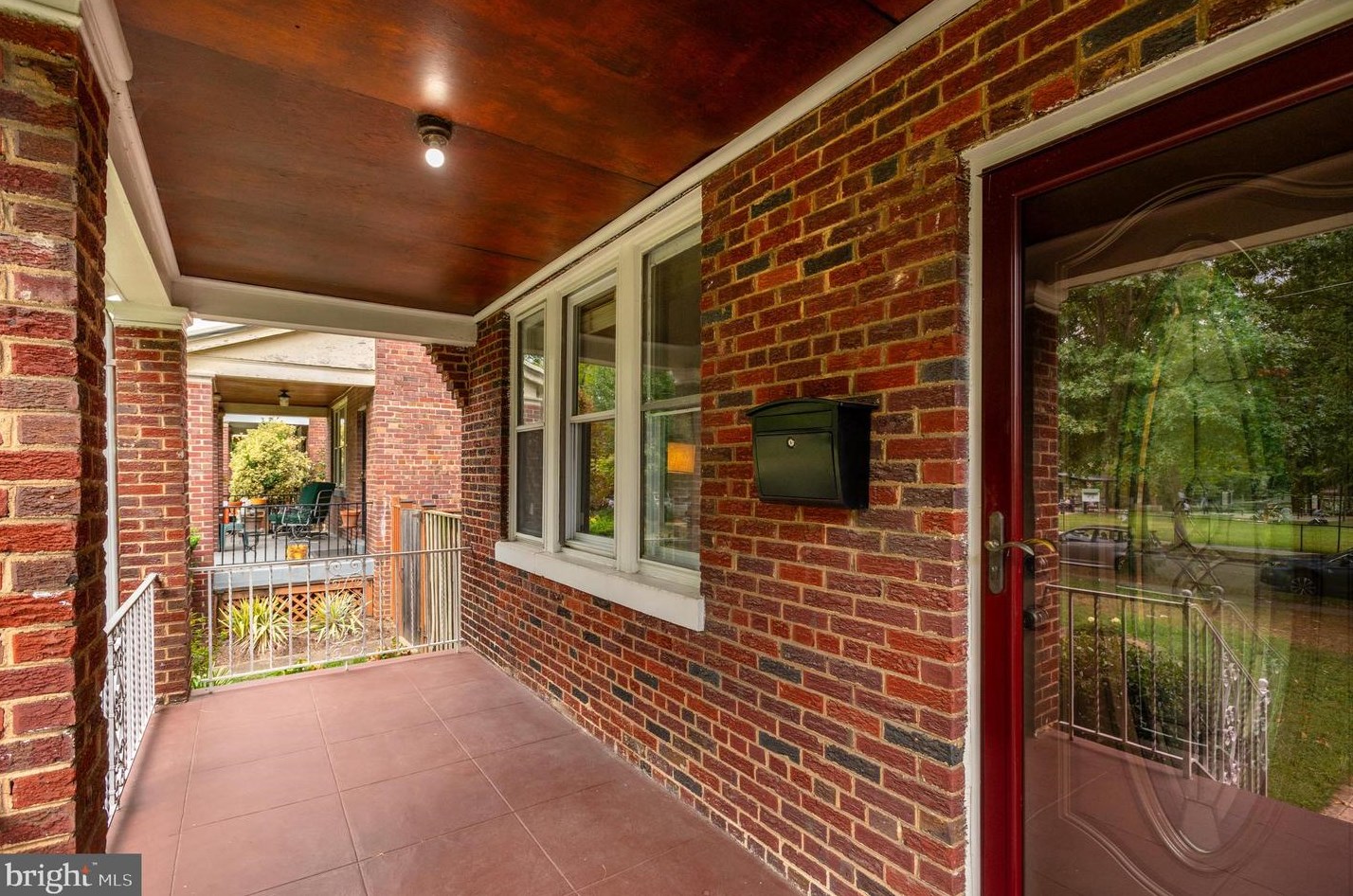 1325 Hamilton St, Washington, DC 20011-6921