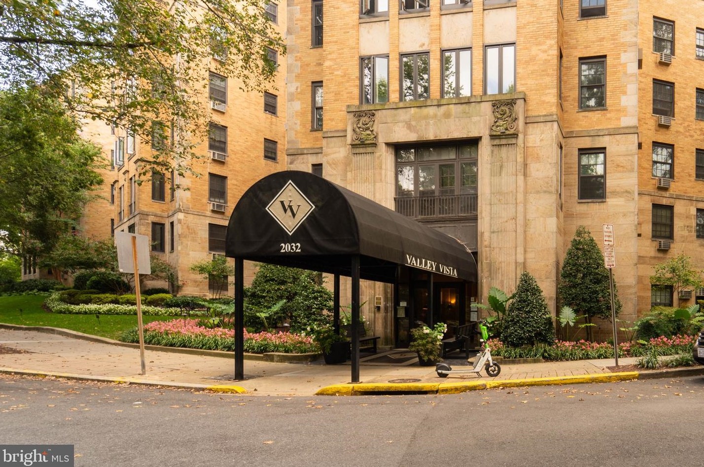 2032 Belmont Rd, Washington DC  20009-5426 exterior