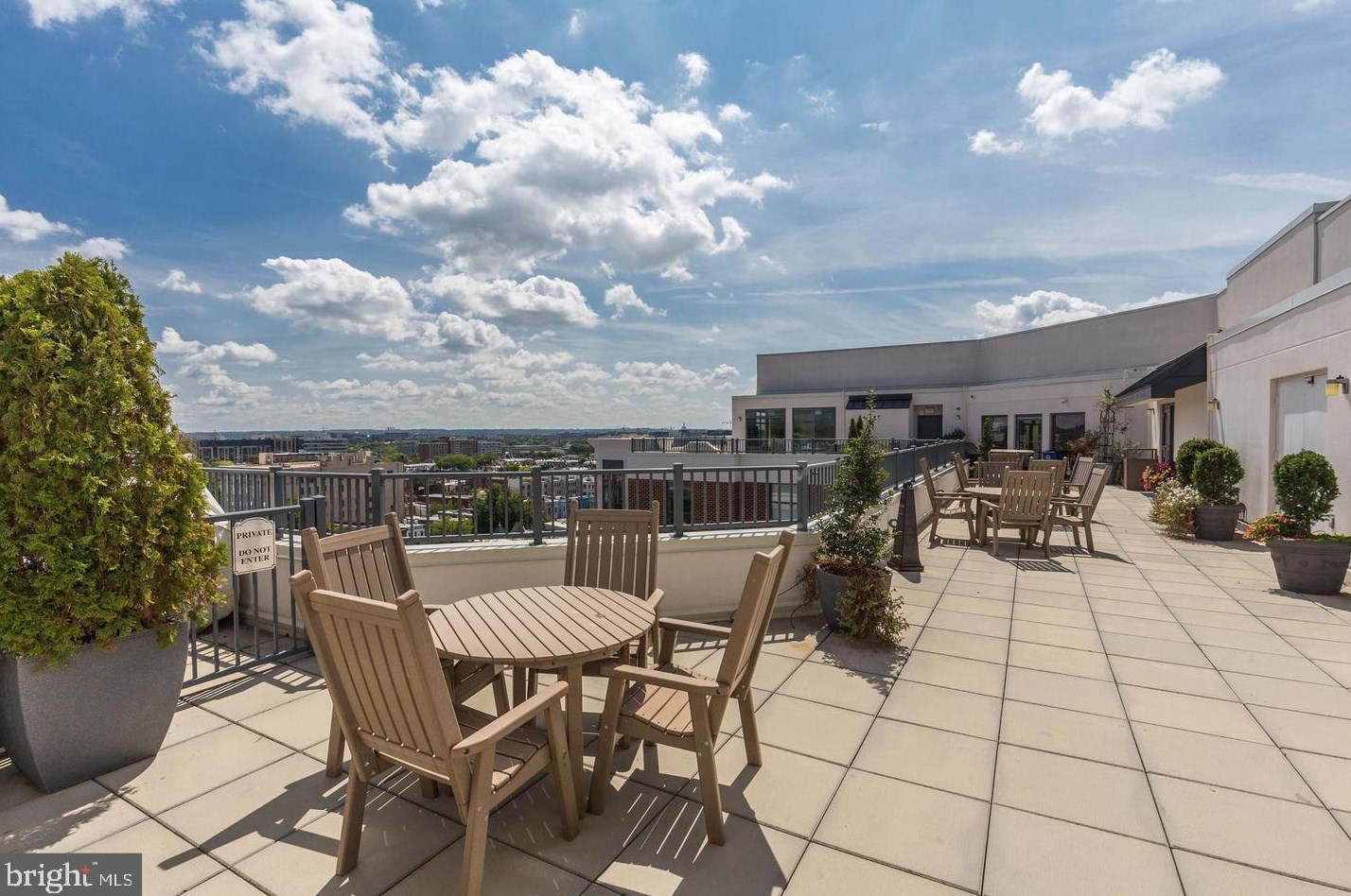 2020 12th St, Washington DC  20009-7573 exterior