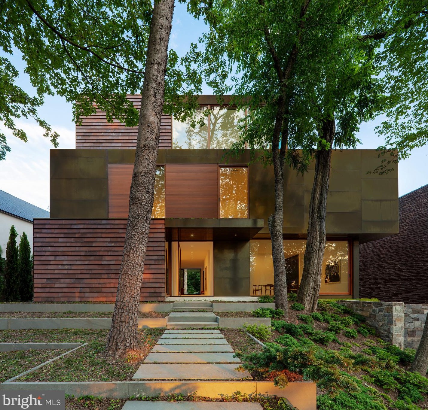 3131 Chain Brg Rd, Washington DC 20016-3301 exterior