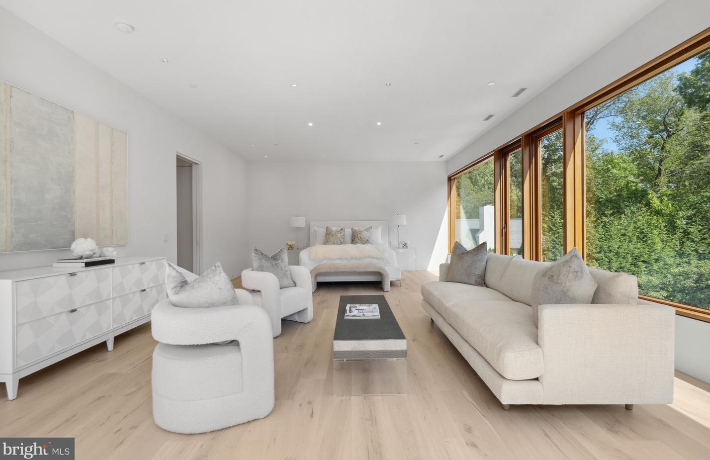 3131 Chain Brg Rd, Washington DC 20016-3301 exterior