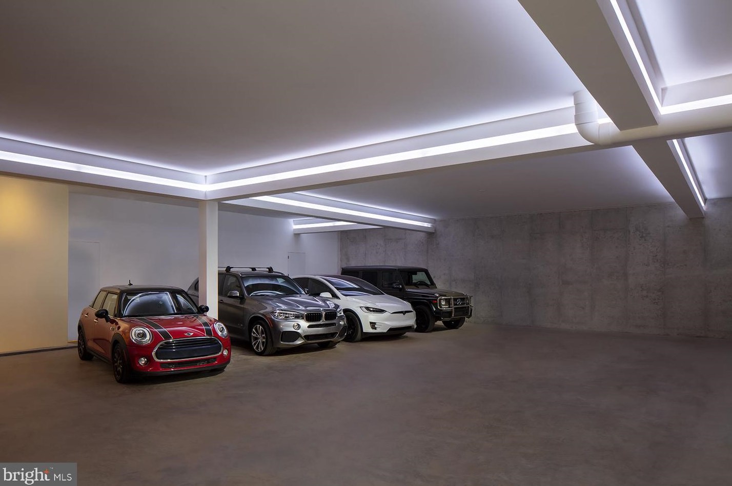 3131 Chain Brg Rd, Washington DC 20016-3301 exterior