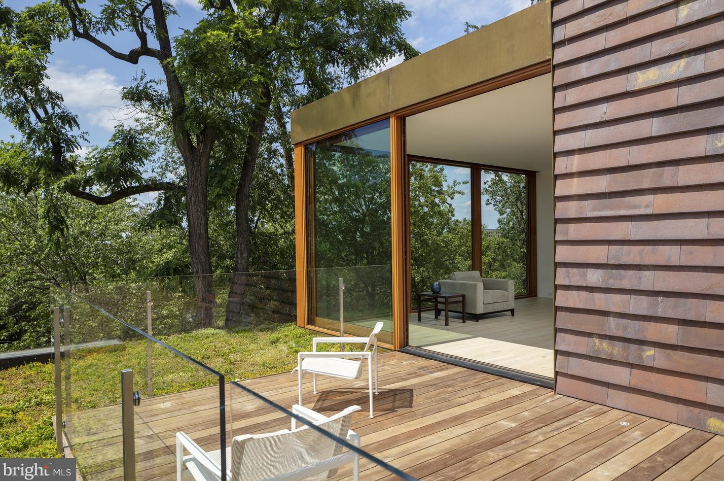 3131 Chain Brg Rd, Washington DC 20016-3301 exterior