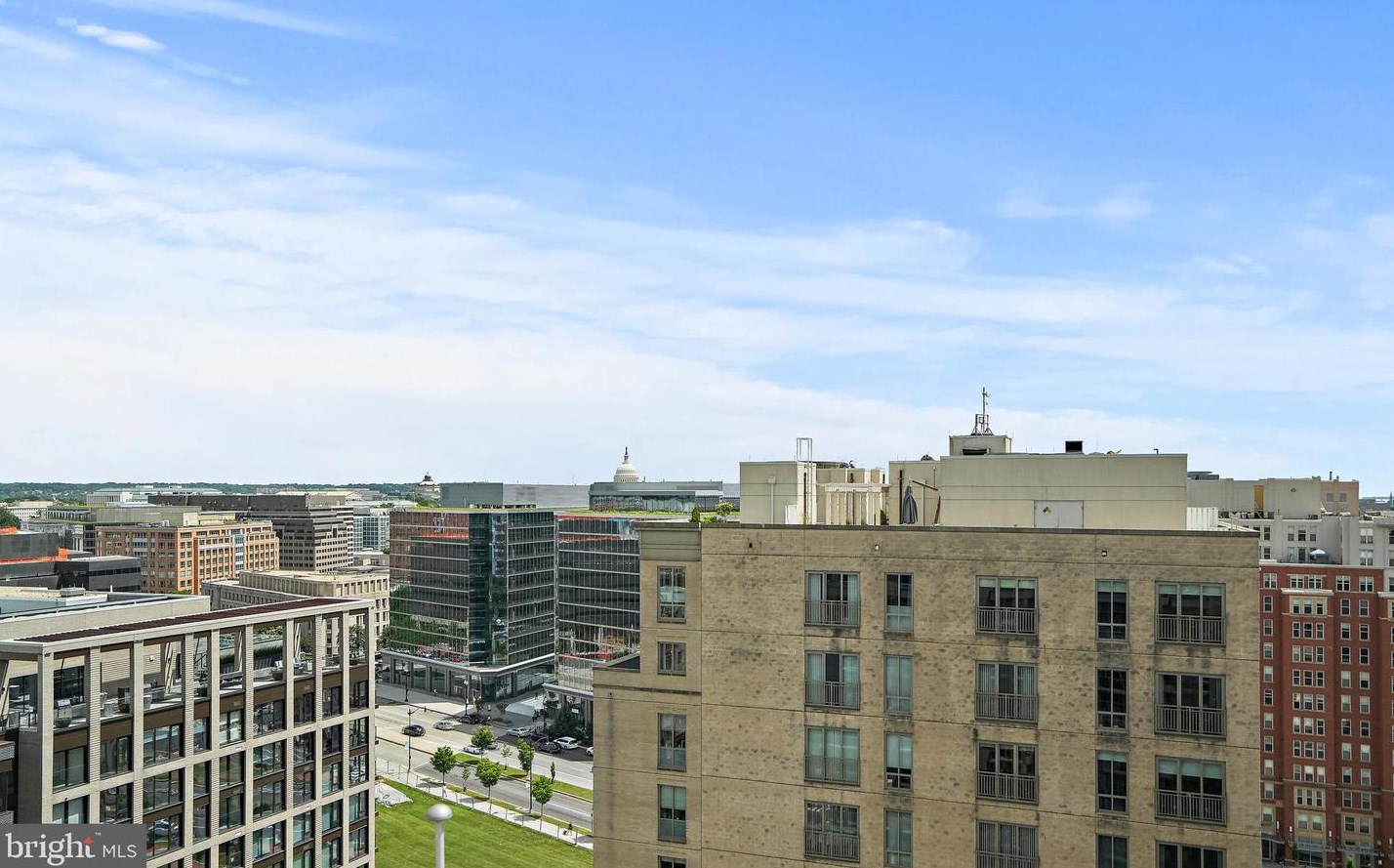 811 4th St, Washington DC  20003-3445 exterior