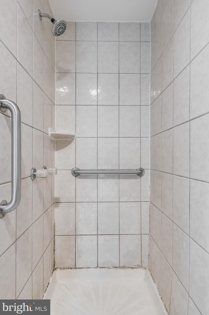 1627 W St, Washington DC  20020-5717 exterior