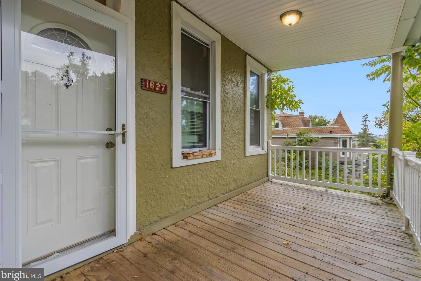 1627 W St, Washington DC  20020-5717 exterior