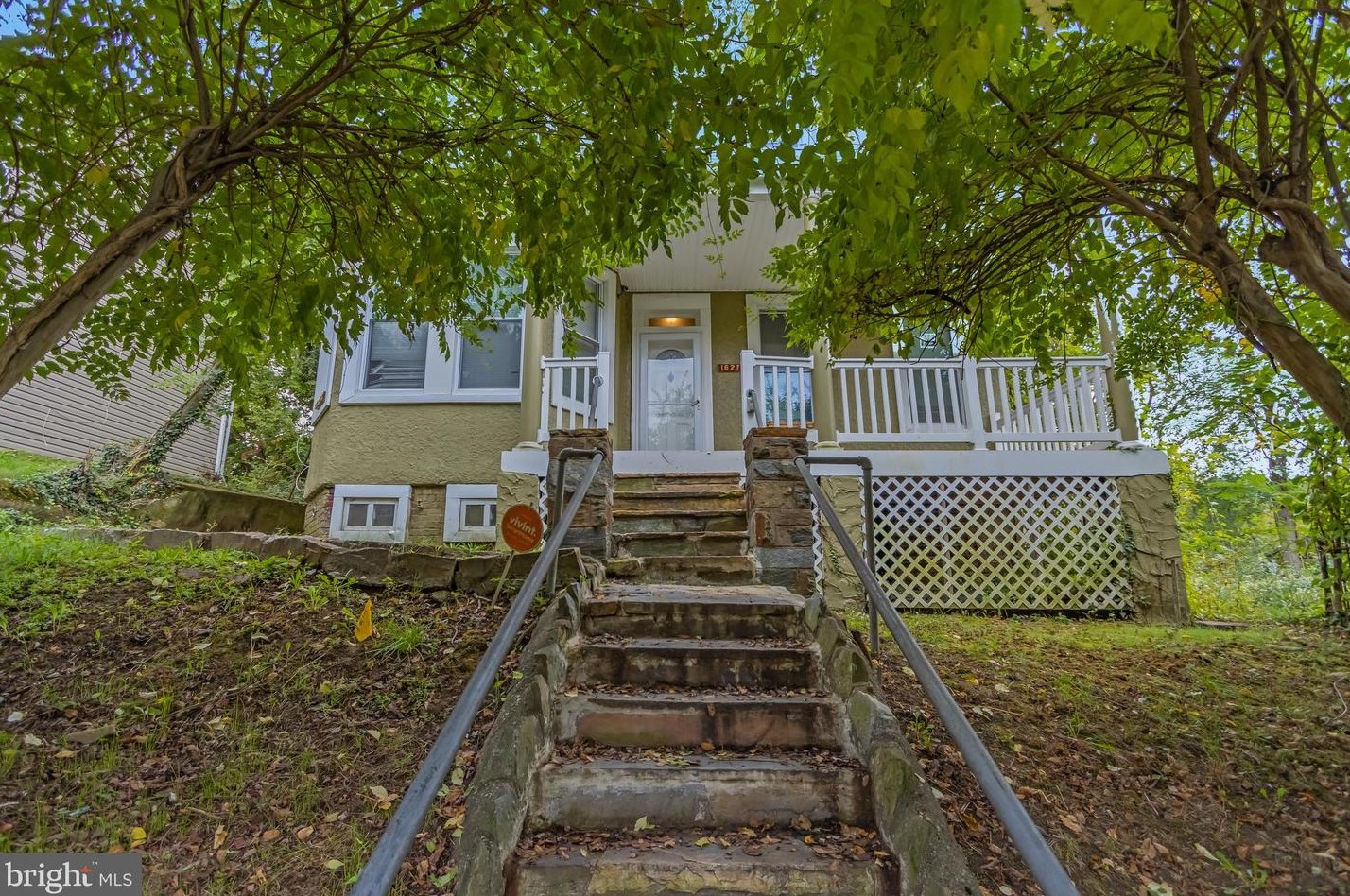 1627 W St, Washington DC  20020-5717 exterior