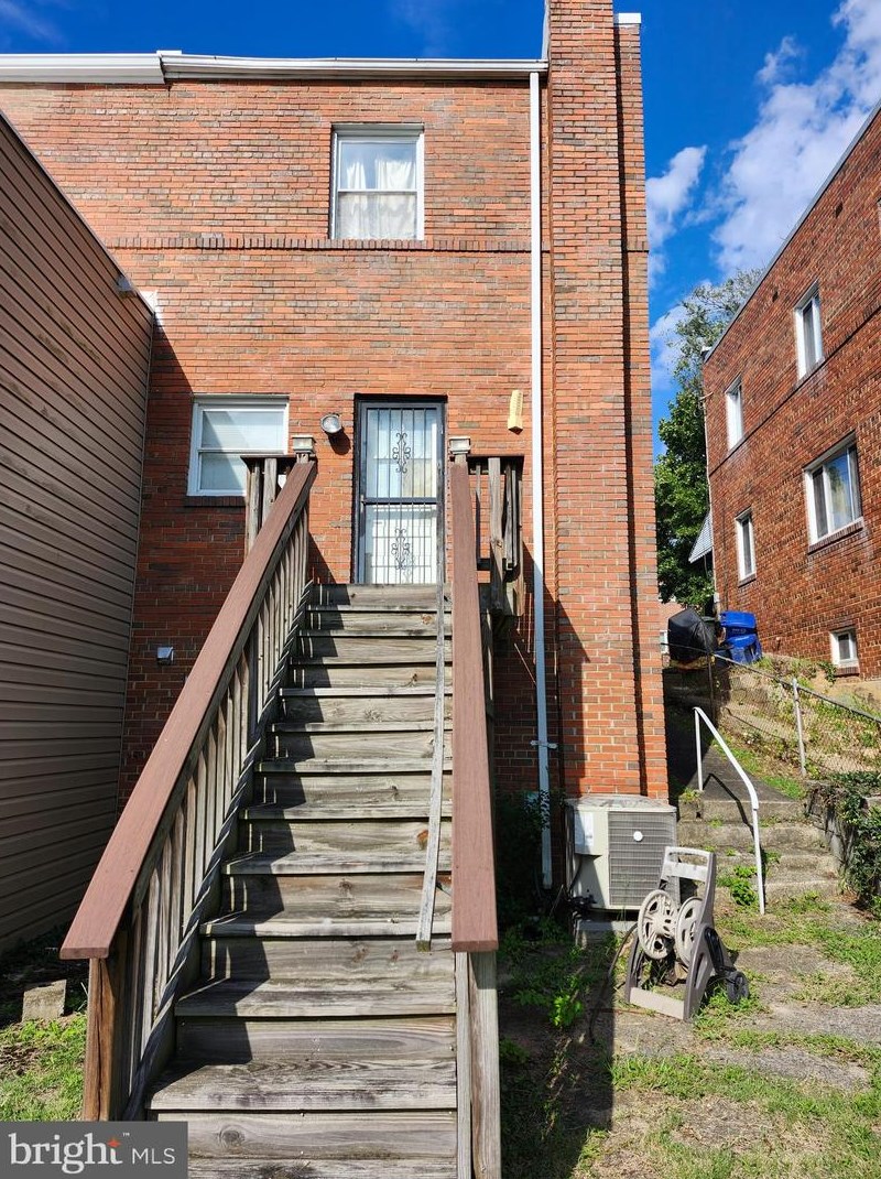 6545 Capitol St, Washington DC 20003-1344 exterior