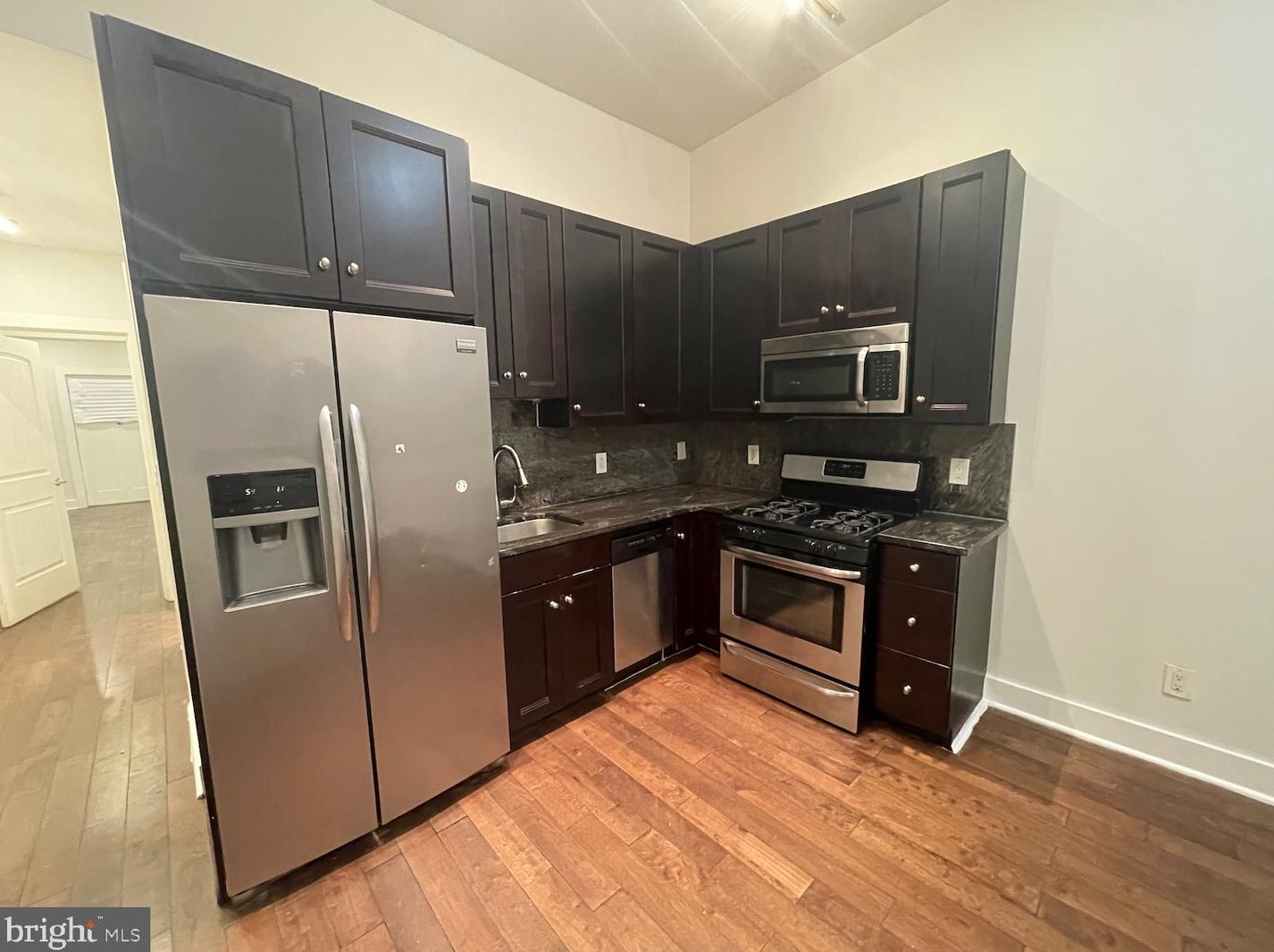 216 21st St Ne #4, Washington, DC 20002